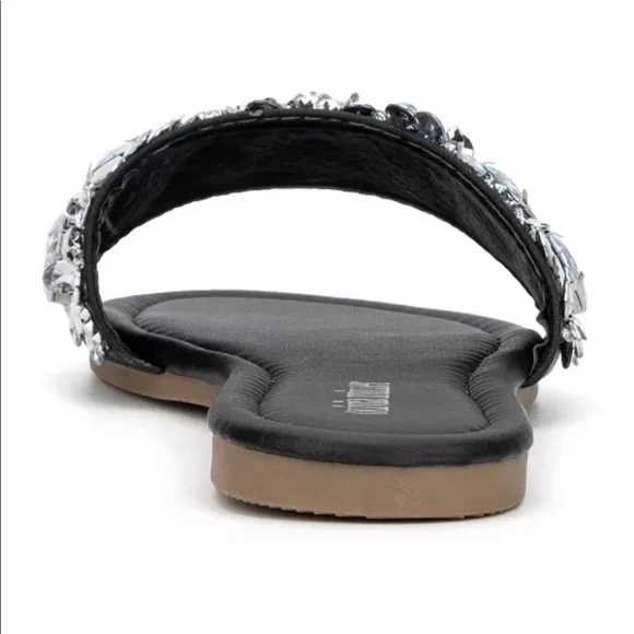 Olivia Miller Clarabelle Sandals - Picture 4 of 5